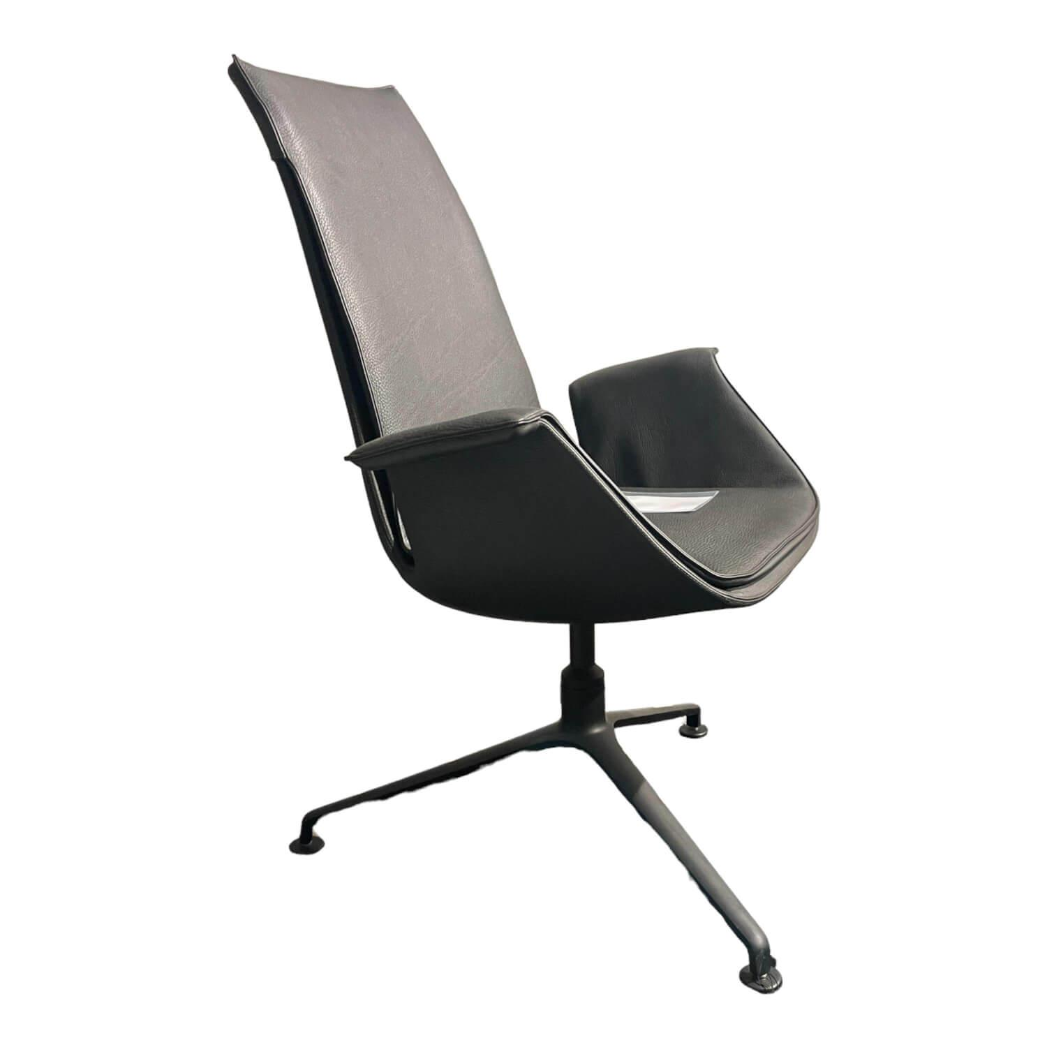 FK Schalensessel Safari Leder Gestell Schwarz Pulver Beschichtet Drehbar 360° von Walter Knoll