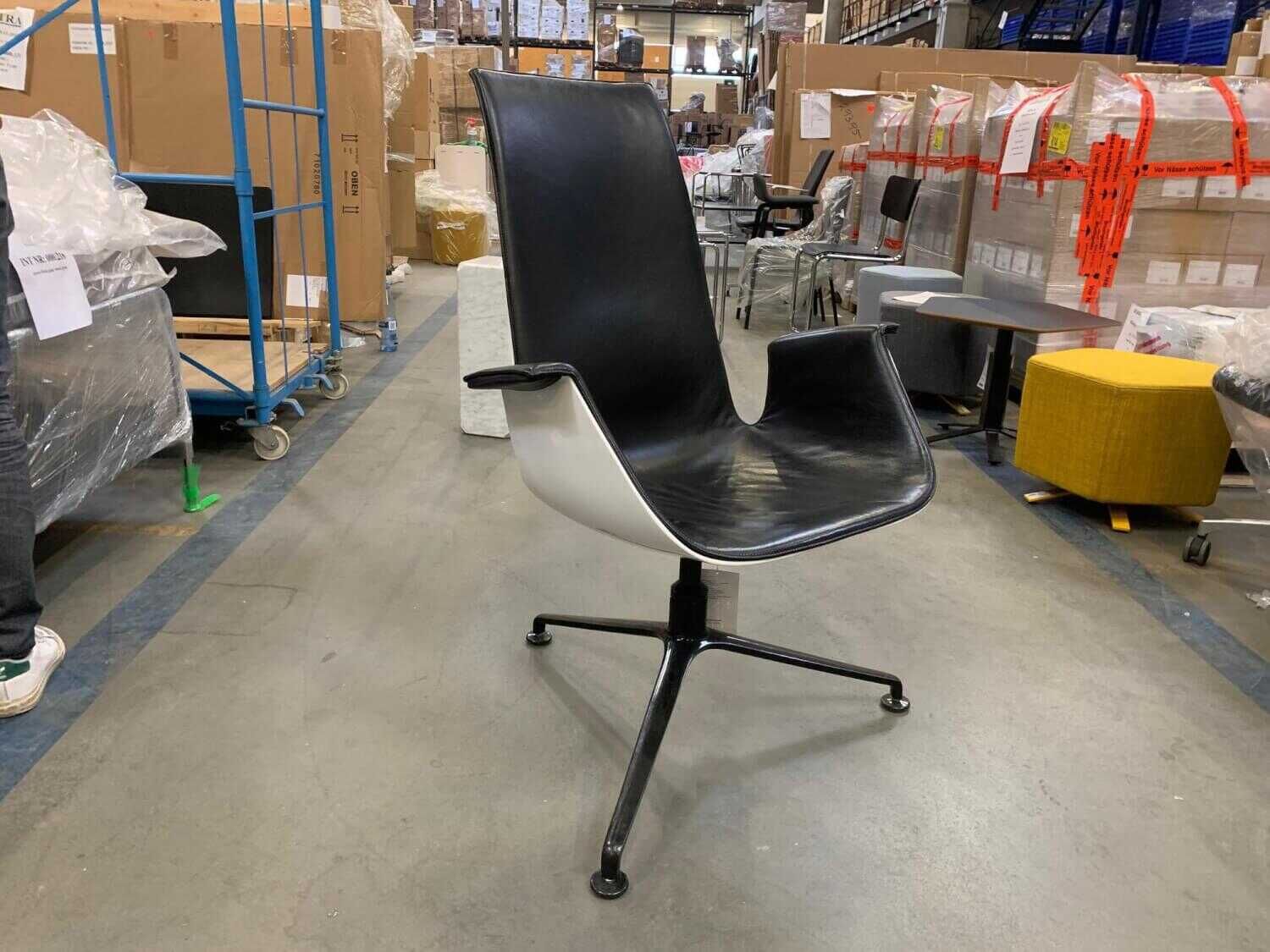 Schalensessel FK Leder Schwarz Schale Weiß Gestell Aluminium Poliert von Walter Knoll