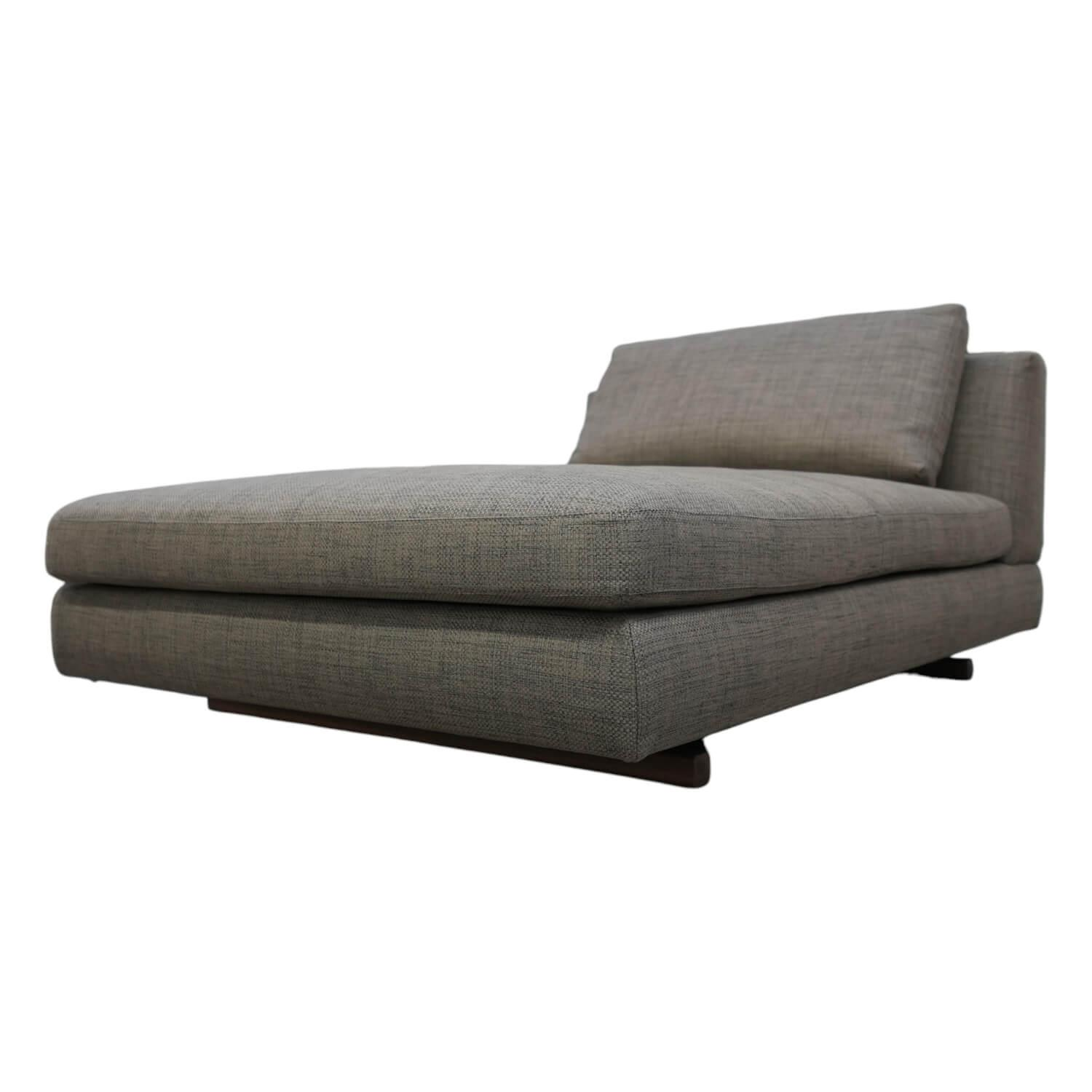 Sofa Tama Living Bezug Stoff Duala 7672 Chess Grau Kufen Massivholz Nussbaum Geö... von Walter Knoll