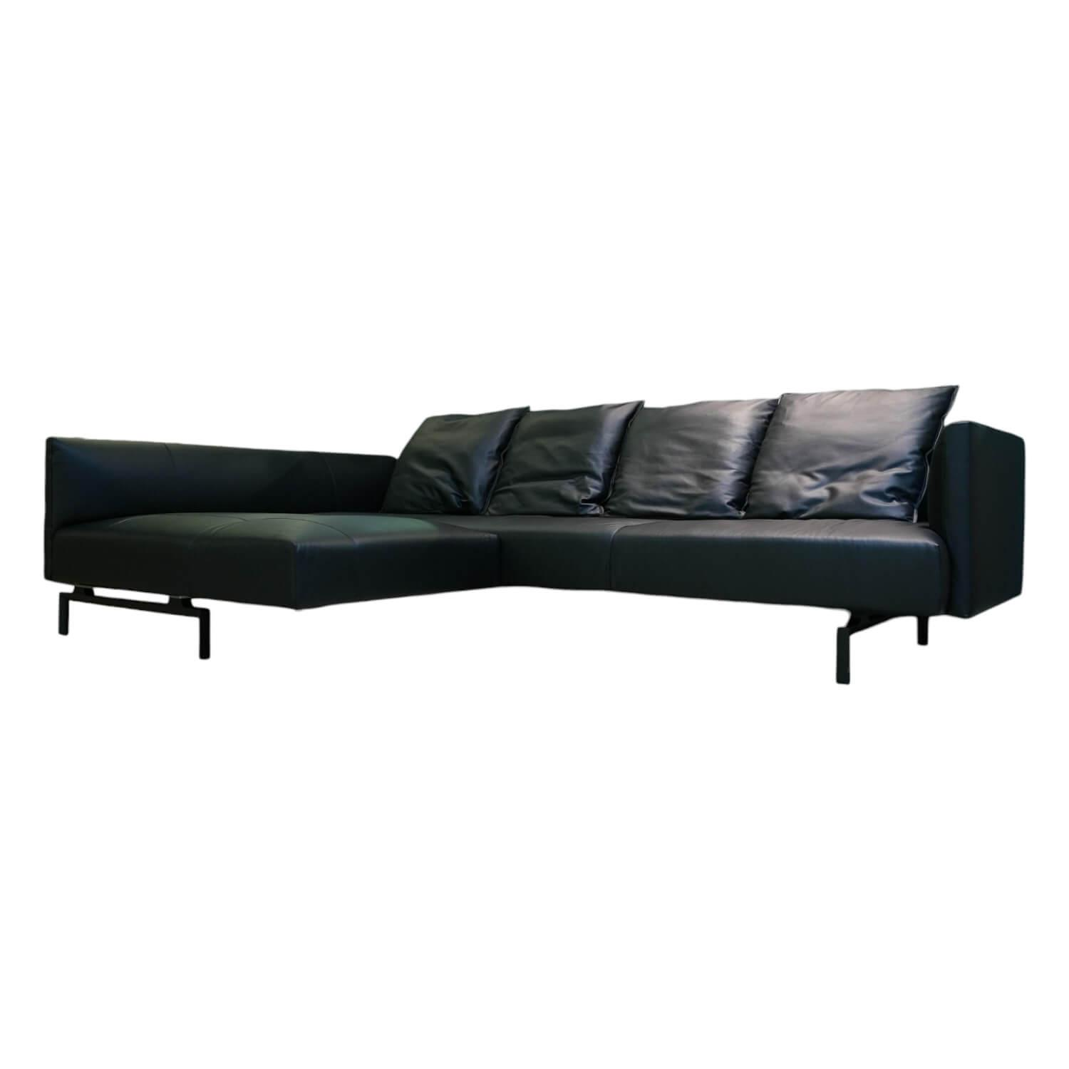 Sofaecke Muud C21 Leder Ascot Black Schwarz Kufen Matt Pulverbeschichtet Schwarz von Walter Knoll