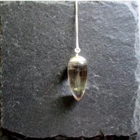 Pendel, Bergkristall, Sterlingsilber, Weiß, Tropfen, Magie, Wicca, Schamane Pendel, Bergkristall, Sterlingsilber, Weiß, Tropfen, Magie, Wicca, Schamane von WaltrautvonRoda