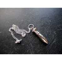 Pendel, Spitz, Spitzpendel, Karnakpendel, Messing, Versilbert, Esoterik, Schamane, Wicca Pendel, Spitz, Spitzpendel, Karnakpendel, Messing, Versilbert, Esoterik, Schamane, Wicca von WaltrautvonRoda