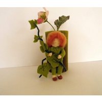 Puppe Waldorf Art Efeu, Püppchen, Efeuranke, Grün, Deko Puppe Waldorf Art Efeu, Püppchen, Efeuranke, Grün, Deko von WaltrautvonRoda