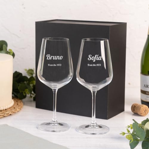 Wanapix | Personalisierte 2er Pack Weingläser | Inklusive Präsentationsetui | Gravierten Weinglas | Böhmisches Kristall | Originelles Geschenk für Paare | Jahrestag | 45cl. | Texte von Wanapix