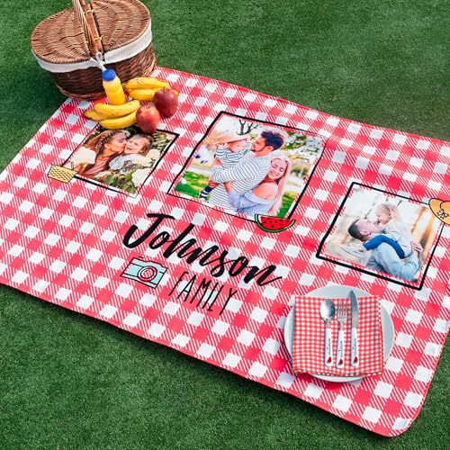 Wanapix | Picknickdecke 240x145 cm | Personalisiert mit 3 Fotos und Texten | Wasserdicht | Inklusive Tragegurt mit Griff | Große Decke für Garten, Strand oder Park | Karo 3 Fotos Wanapix | Picknickdecke 240x145 cm | Personalisiert mit 3 Fotos und Texten | Wasserdicht | Inklusive Tragegurt mit Griff | Große Decke für Garten, Strand oder Park | Karo 3 Fotos von Wanapix