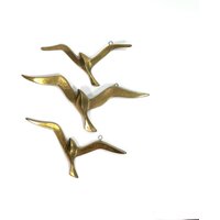 Vintage Zeitlose Messing Schwalben - Möven Gänse Wanddekoration Vogelflug 3Er Set Goldfarben Verzierungen 1950-60Er Vintage Zeitlose Messing Schwalben - Möven Gänse Wanddekoration Vogelflug 3Er Set Goldfarben Verzierungen 1950-60Er von Wandabazaa
