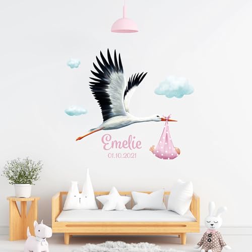 Personalisiertes Wandtattoo Kinderzimmer Mädchen Storch mit Baby mit Wunschnamen und Datum Dekoration Babyzimmer, 100 x 94 cm von Wandtattoo Loft