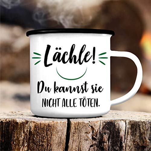 Wandtattoo Loft Emaille Becher mit Spruch „Lächle! Du Kannst sie Nicht alle töten.“ - Campingbecher Schwarz von Wandtattoo Loft