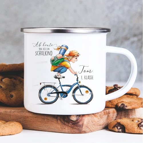 Wandtattoo Loft Kindertasse Emaille Becher Junge auf dem Fahrrad Schulkind Einschulung Geschenk Schulkind, Schulanfang Wunschname, silber, blond von Wandtattoo Loft