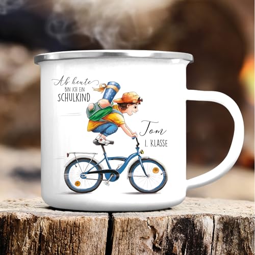 Wandtattoo Loft Kindertasse Emaille Becher Junge auf dem Fahrrad Schulkind Einschulung Geschenk Schulkind, Schulanfang Wunschname, silber, braun von Wandtattoo Loft