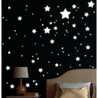 Leuchtaufkleber Kinderzimmer Große Und Kleine Sterne 150 Stück Deko Leuchtaufkleber Kinderzimmer Große Und Kleine Sterne 150 Stück Deko von WandtattooLoftBaltic