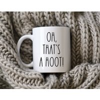 Oh, Das Ist Ein Hoot-Becher | Cheesehead-Geschenk Wisconsin Minnesota Kaffeetasse Lustiger Spruch Aus Dem Mittleren Westen Oh, Das Ist Ein Hoot-Becher | Cheesehead-Geschenk Wisconsin Minnesota Kaffeetasse Lustiger Spruch Aus Dem Mittleren Westen von WarmandMuggyShop