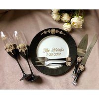 Personalisierte Gläser Schwarzer Tortenheber Und Messer Gabeln Teller Für Die Hochzeitstorte Schwarze Hochzeitsflöten Ausstecher Set Braut von WarmhomeGifts