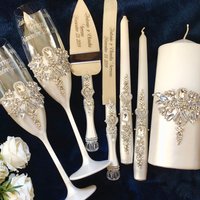 Personalisierte Hochzeitsgläser Für Braut Und Bräutigam Silber Weiß Tortenheber Messer Einheit Kerzen Set Hochzeit Gläser von WarmhomeGifts