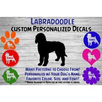 Labradoodle Personalisiertes Hunde Silhouette Vinyl Aufkleber - Sticker Fenster Auto Yeti Tumbler, Phone Custom Dog Name von WaterfallGlenDesigns