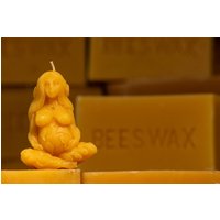 Bienenwachs Mutter Erde Kerze | Ungiftige Aus 100% Reinem Handarbeit Einzigartige Kerzen von WaxingAndRaining