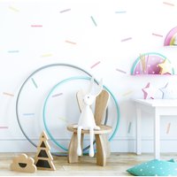 Pastell Sprinkle Wandaufkleber | Konfetti Mädchen Wandsticker Kinderzimmer Für Schlafzimmer Wandtattoo von WeAreBirdieBirdie