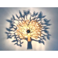 Baum Des Lebens, Wandlampe, Holz, Deckenlampe, Schattenleuchte, Lebensbaum von WeareclosedStudio