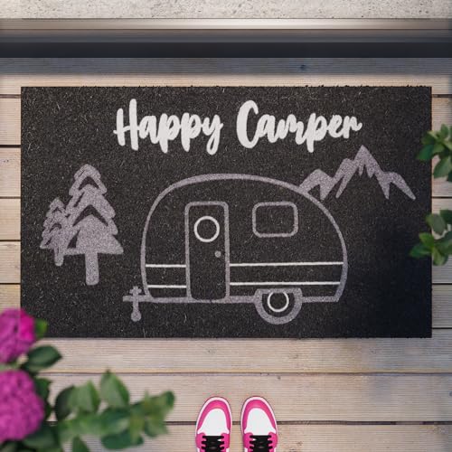 Happy Camper – Stylische Kokos-Fußmatte von WECONhome für jeden Eingang (40 x 60 cm, anthrazit) von Wecon Home