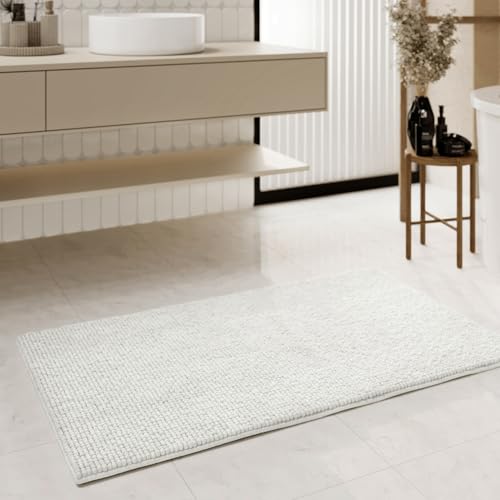 Moderner Chenille Badteppich von WECONhome Basics - rutschfest, Waschbar, Saugfähig - Stilvoll für jedes Badezimmer – Balu (70 x 120 cm, weiß) von Wecon Home