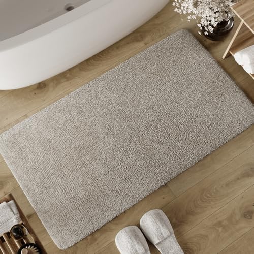 Wecon Home Basics Badteppich Erik – Weicher, getufteter Baumwollteppich – Rutschhemmend & waschbar mit weichem Flor und klarer Optik (80 x 150 cm, Greige) von Wecon Home