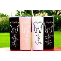 Geschenk Für Zahnarzthelferin, Zahnarzthelferin Geschenk, Zahnarztgeschenk, Zahnname Personalisierte Becher, Zahnarztpraxis Geschenke von WeddingFavorsandDeco