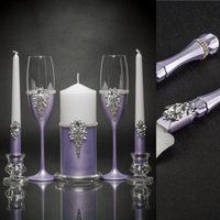 Personalisierte Hochzeit Gläser Und Kuchen Set Einheits-Kerzen-Set Kerzenhalter Champagner Flöte Lila Braut Bräutigam von WeddingTableStudio