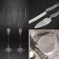 Zwei Sektflöten Tortenbecher Und Messerplatte Zwei Gabeln Mit Gravur Winter Hochzeit Braut Bräutigam Gläser Klare von WeddingTableStudio