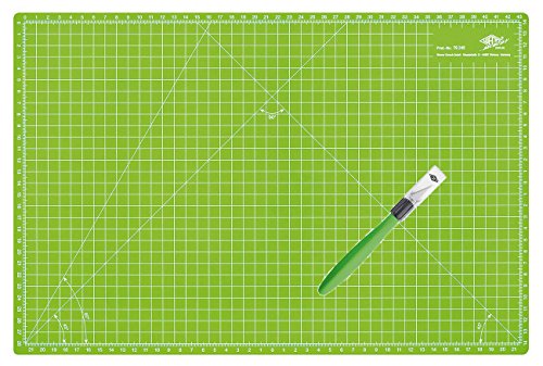 WEDO 7852199 Cutter Skalpell Comfortline mit Softgriff inklusive 5 Ersatzklingen und Schutzkappe, apfelgrün/schwarz im Set mit Schneidmatte 60x45cm von WEDO