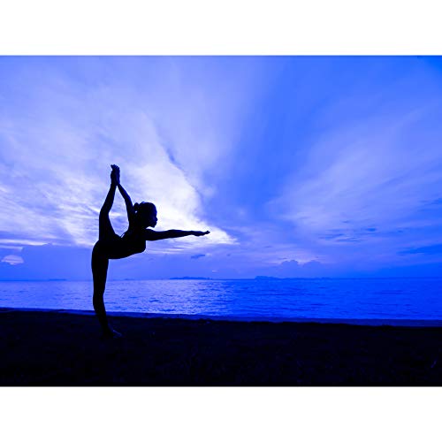 Fotodruck Frau Yoga Sonnenuntergang blaue Silhouette Wolken Stretch Leinwand Druck von Wee Blue Coo