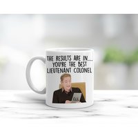 Oberstleutnant Geschenk, Lustiges Weihnachtsgeschenk Für Oberstleutnant, Geburtstagsgeschenk, Weltbester Tasse von WeekendRiches