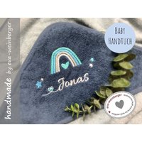 Kapuzenhandtuch Mit Name Badetuch Baby Handtuch Babybadetuch Personalisiert Bestickt Mädchen Junge Strandtuch Geschenkidee von WeinbergerDesign