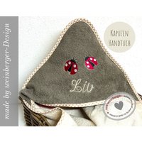 Kapuzenhandtuch Mit Namen Badetuch Baby Handtuch Babybadetuch Personalisiert Bestickt Mädchen Junge von WeinbergerDesign