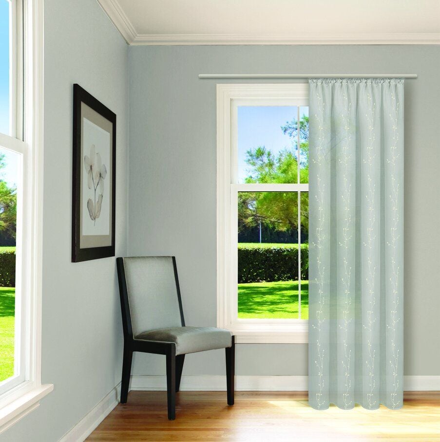 Dekoschal Feel of Nature hellgrau, 140 x 245 cm von Gerster Collection