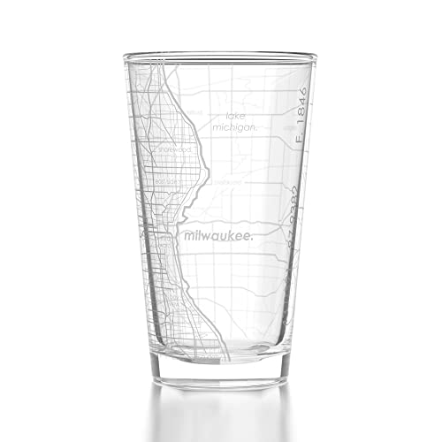 Well Told Graviertes Bierglas mit Milwaukee Wisconsin Karte, geätztes Biergeschenk, 473 ml, transparent, Stadtkarte, personalisierbar, Geschenke für Bierliebhaber von Well Told