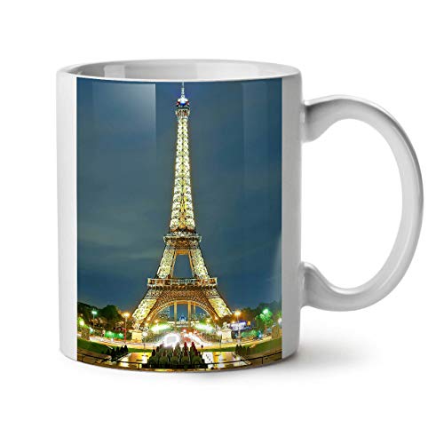 Wellcoda Nacht Eiffel Turm Paris Keramiktasse, Frankreich - 11 oz Tasse - Großer, Easy-Grip-Griff, Zwei-seitiger Druck, Ideal für Kaffee- und Teetrinker von Wellcoda