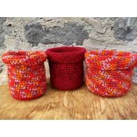3 Utensilos Set Gehäkelt Rot Crochet Baskets Korb Körbchen Geschenk 3 Utensilos Set Gehäkelt Rot Crochet Baskets Korb Körbchen Geschenk von WerkstattAmApfelbaum