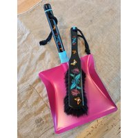 Kehrset - Besen Handbesen Geschenk Zum Einzug Handarbeit Witzig Geschenkidee Unikate Hochzeitsgeschenk- Personalisiert von Werkstattheldin