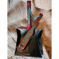 Kehrset - Besen Handbesen Geschenk Zum Einzug Handarbeit Witzig Geschenkidee Unikate Hochzeitsgeschenk- Personalisiert von Werkstattheldin