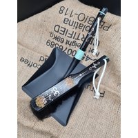 Kehrset - Besen Handbesen Geschenk Zum Einzug Handarbeit Witzig Geschenkidee Unikate Hochzeitsgeschenk- Personalisiert von Werkstattheldin