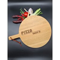 Pizzabrett Flammkuchenbrett Dinnetebrett Servierbrett Pizza Flammkuchen Handarbeit Personalisiert Küche Geschenkidee Eichenholz Rund von Werkstattheldin