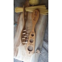 Spaghettiheber&maß - Küchenzubehör Spaghetti Kirschholz Italienisch Geschenk Weihnachten Vatertag Muttertag Essen-Italien von Werkstattheldin