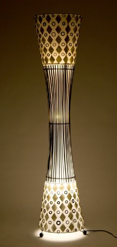 Stehleuchte - Muschellampe mit Bambus und Holz 140 cm hoch von Werterhalt ums Haus