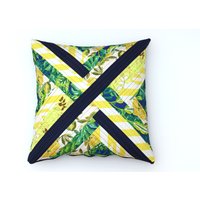 Patchwork Quilt Kissen 50x50cm Aus Stoffresten Patchwork Quilt Kissen 50x50cm Aus Stoffresten von WesleyAndWilma