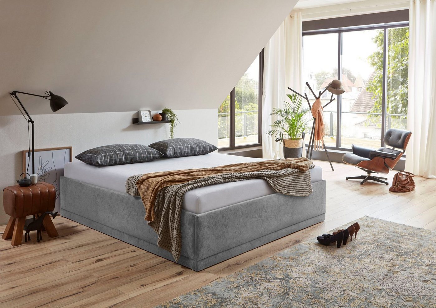 Westfalia Schlafkomfort Polsterbett Texel, Standardhöhe mit Zierkissen, Bettkasten bei Ausführung mit Matratze von Westfalia Schlafkomfort