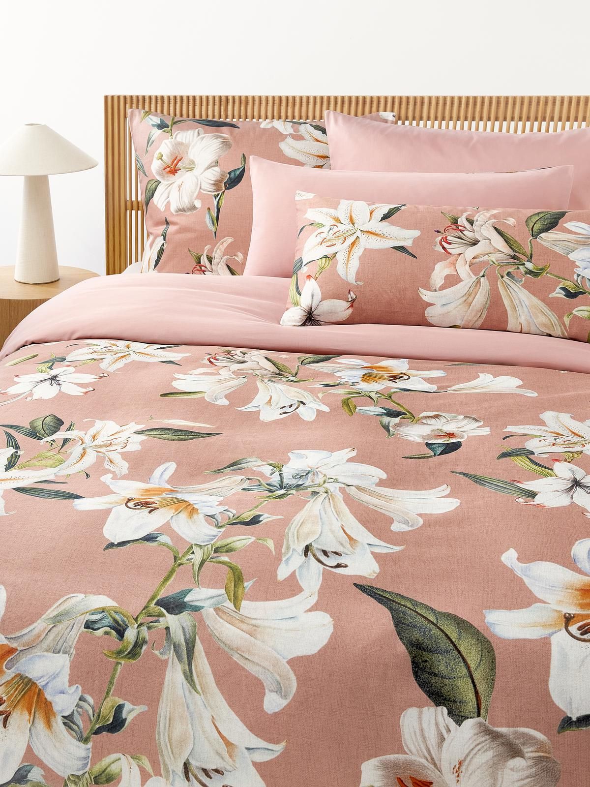 Baumwollsatin-Bettdeckenbezug Flori mit Blumen-Print von Westwing Collection