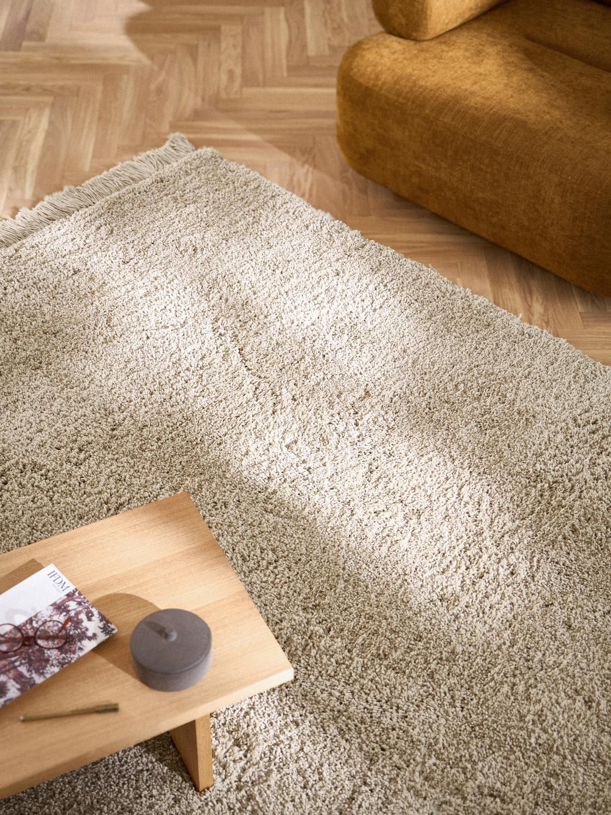 Flauschiger Hochflor-Teppich Dreamy mit Fransen von Westwing Collection