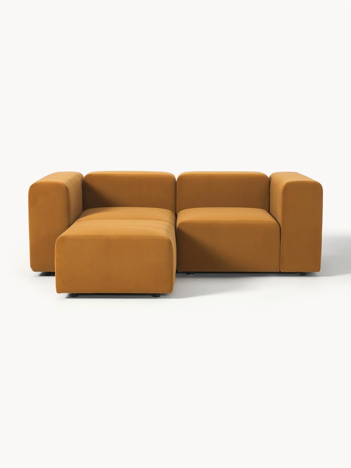 Modulares Samt-Sofa Lena (3-Sitzer) mit Hocker von Westwing Collection