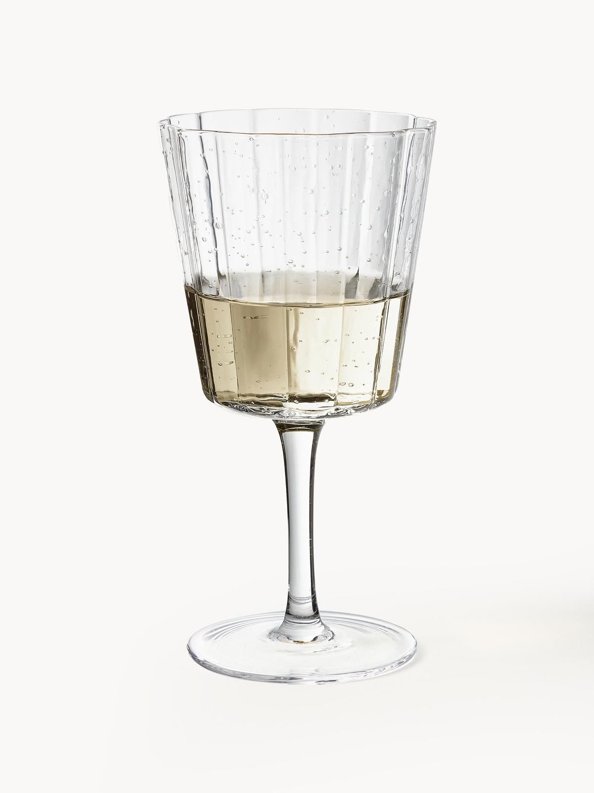 Mundgeblasene Weingläser Scallop Glasses mit Rillenstruktur, 4 Stück von Westwing Collection