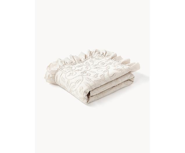 Strukturierte Baumwoll-Decke Clara mit Rüschen und floralem Muster von Westwing Collection